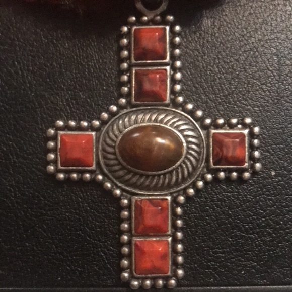 Cross beaded Multi strand necklacen - Picture 2 of 5